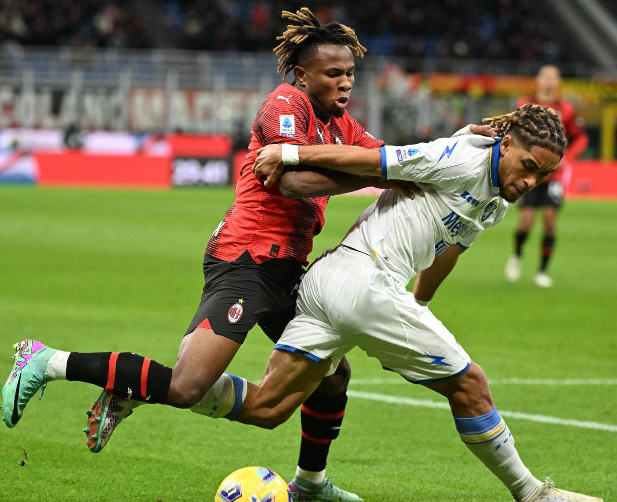 爱游戏中国包含转会期AC米兰单刀错失——NBA季后赛节点到来，更衣室稳定，纪律约束更严格的词条